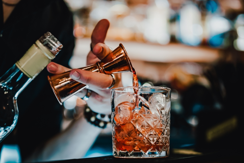 Vermouth e bitter: differenze, origini e i migliori cocktail Vermouth e bitter: differenze, origini e i migliori cocktail